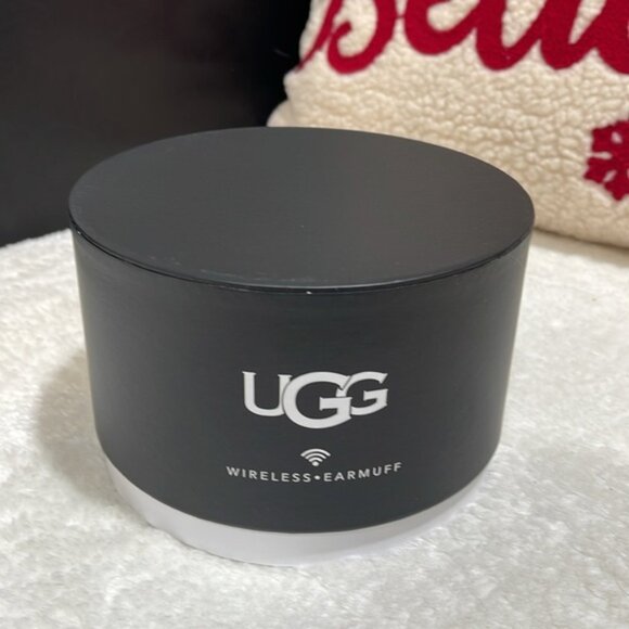 UGG Women's Sheepskin Bluetooth Earmuff - Picture 3 of 6